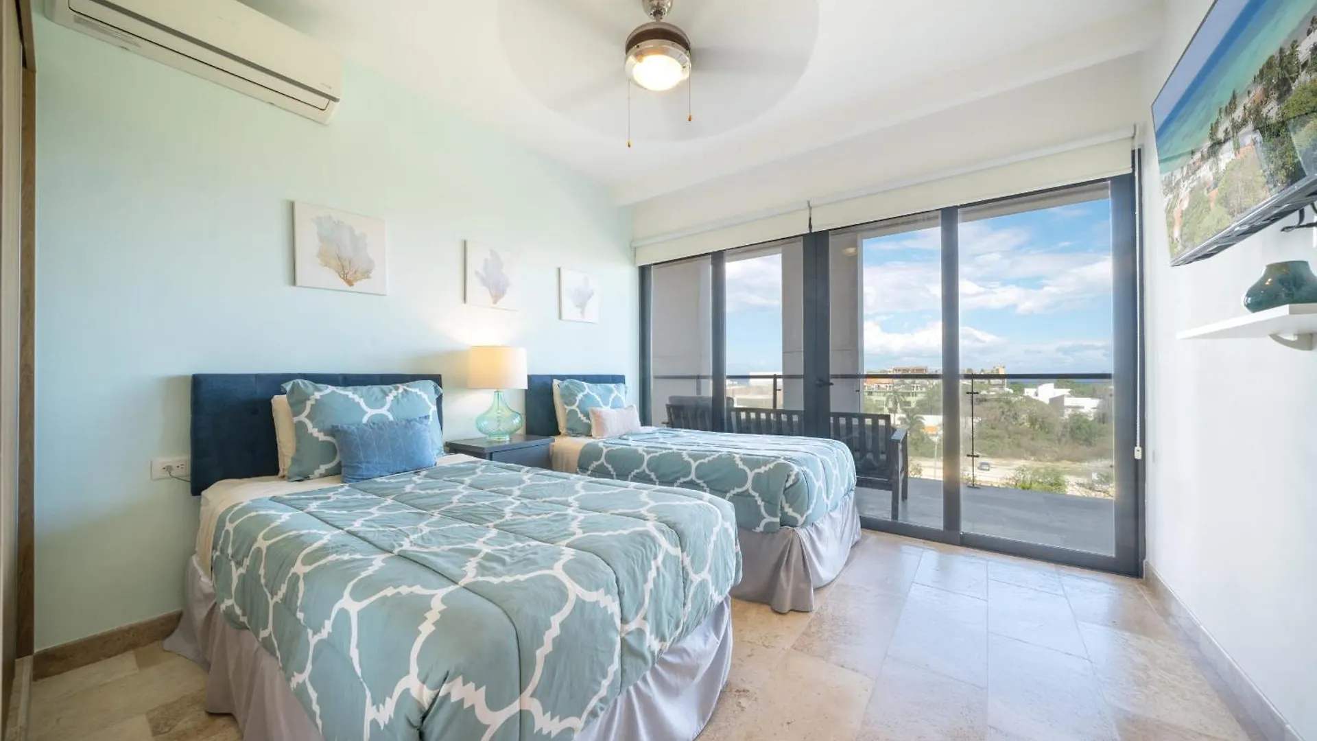 2 Bedroom Condo In The Central Area Of Playa Del Carmen - At Ipana Condos Ipanema 504 0*,  México
